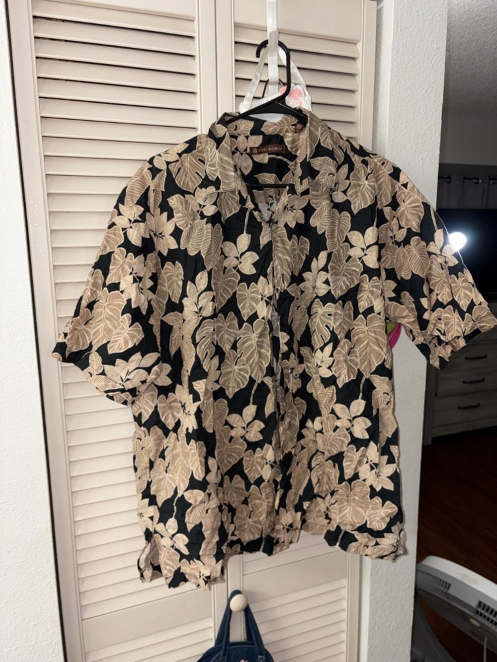 Men’s size large Tori Richard shirt button up shirt